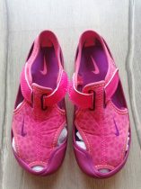 Nike szandál rózsaszín színben (28)
