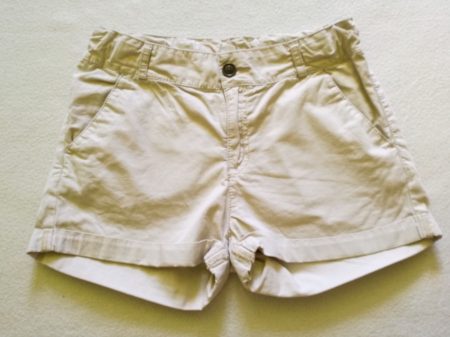 H&M törtfehér színű rövidnadrág (152)