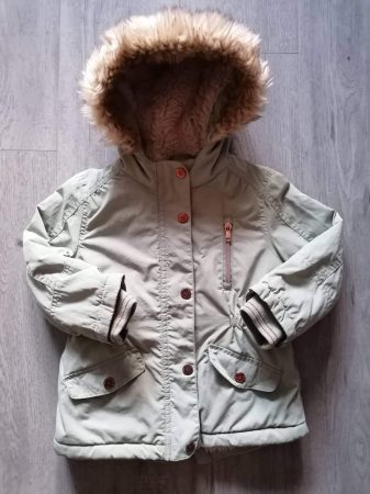 Next kabát szőrmés kapucnival (98)